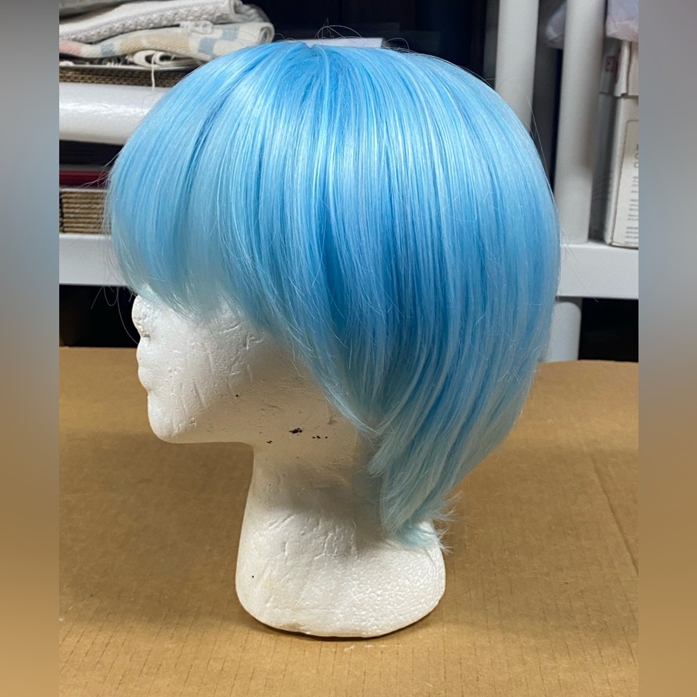 Short Light Blue Arda Wig